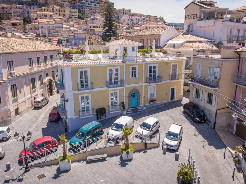 Piccolo Grand Hotel 1