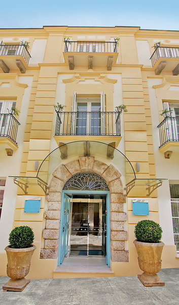 Piccolo Grand Hotel 2