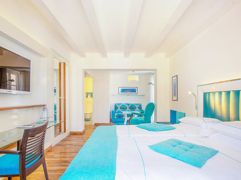 Piccolo Grand Hotel 13