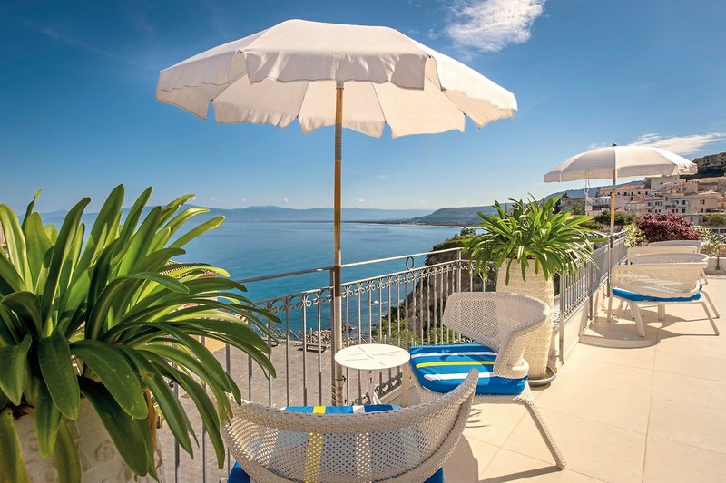 Piccolo Grand Hotel 2