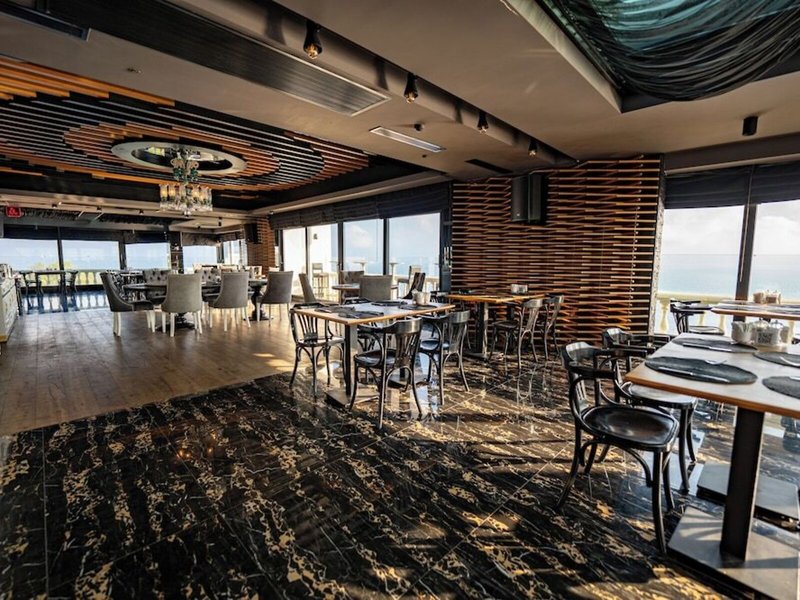 La Boutique Hotel & Suites 37