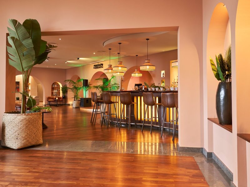 Suite Hotel Eden Mar 14