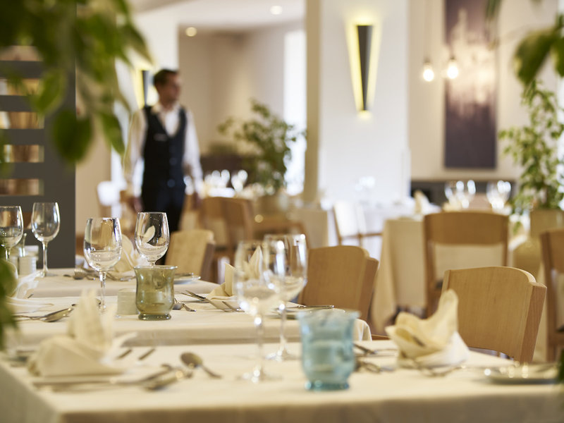 Suite Hotel Eden Mar 21