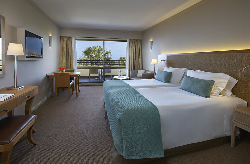 Suite Hotel Eden Mar 8