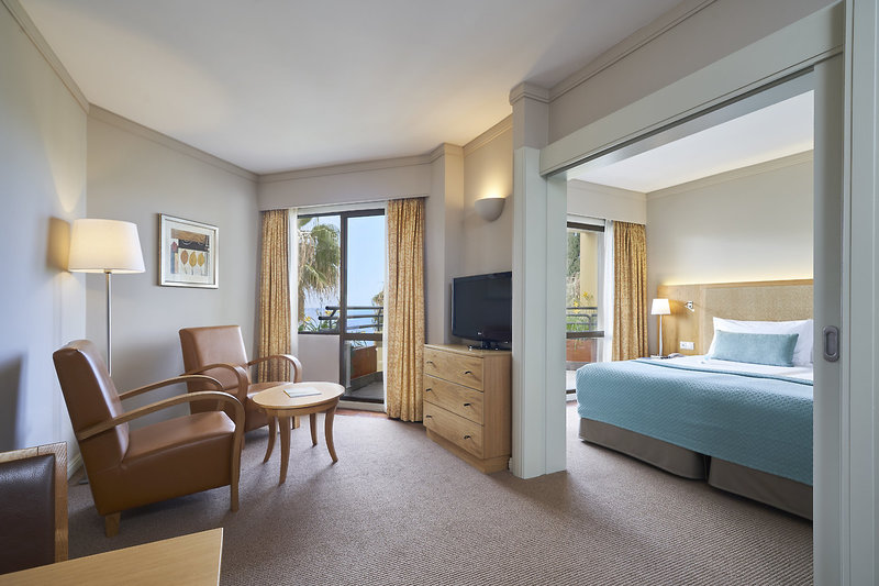 Suite Hotel Eden Mar 10