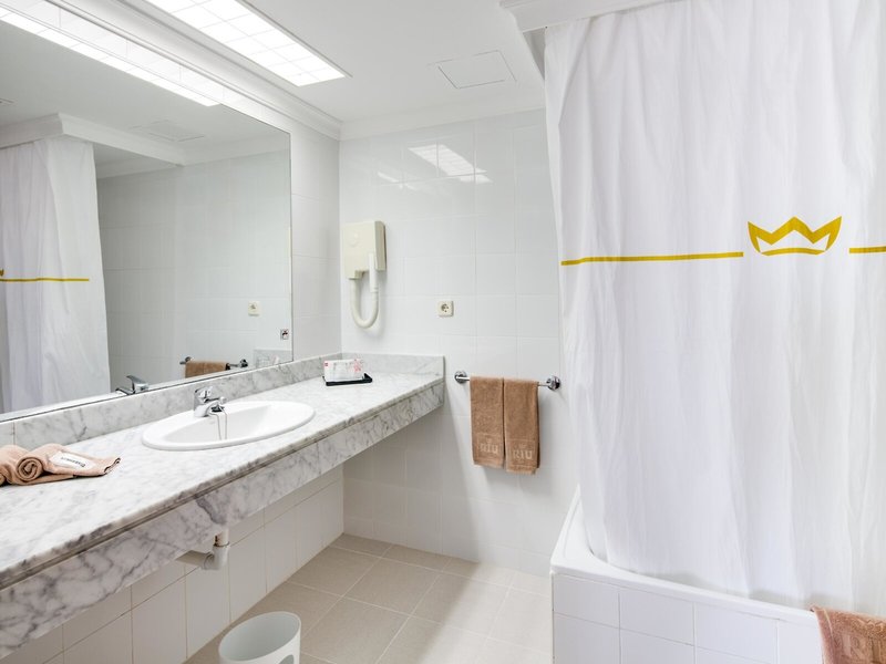 TUI KIDS CLUB Riu Oliva Beach 27 - Room Example