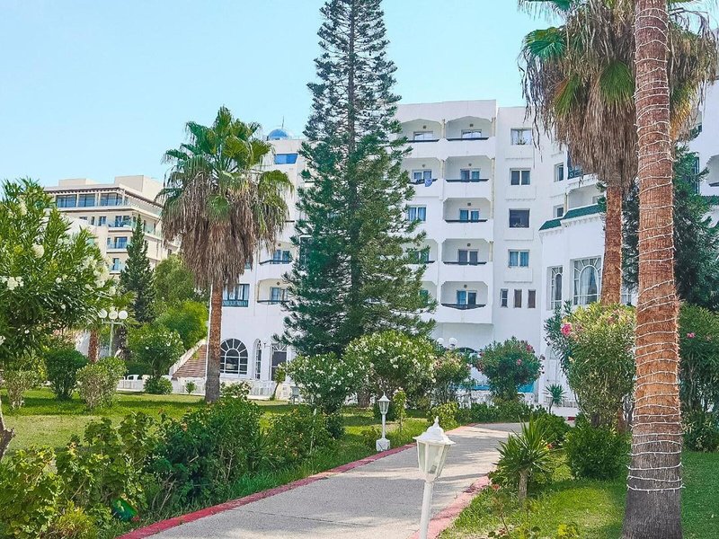 Royal Jinene 2 - Exterior