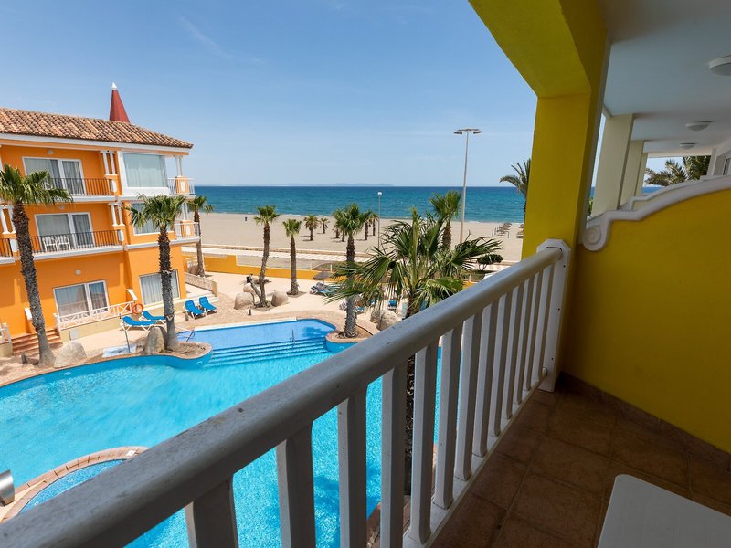 Mediterraneo Bay Hotel & Resort 2