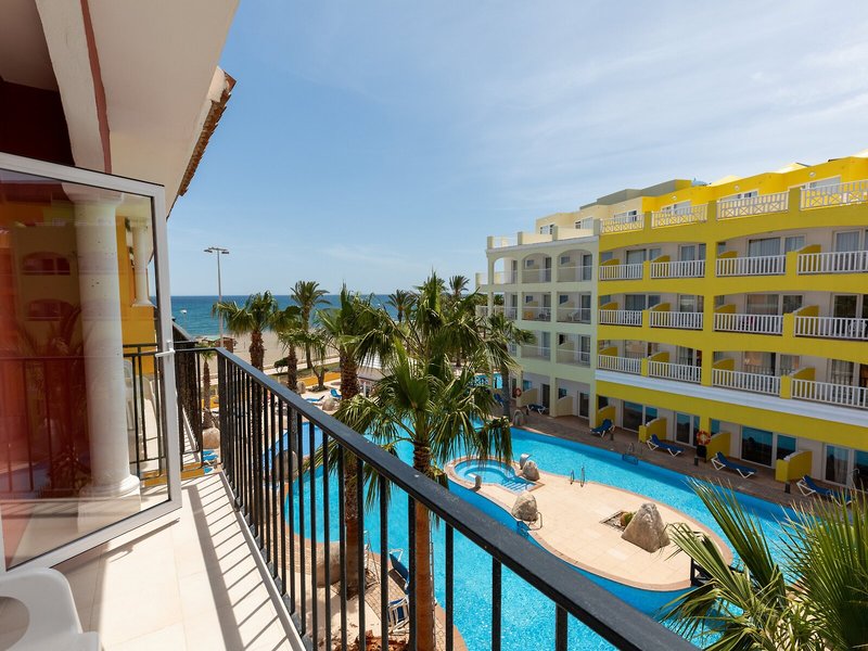 Mediterraneo Bay Hotel & Resort 8