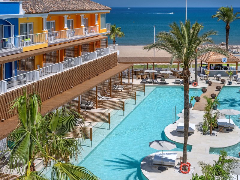 Mediterraneo Bay Hotel & Resort 18