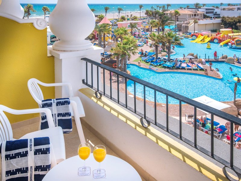 Mediterraneo Bay Hotel & Resort 19