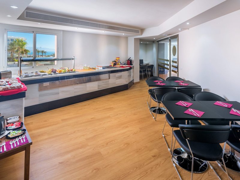 Mediterraneo Bay Hotel & Resort 33