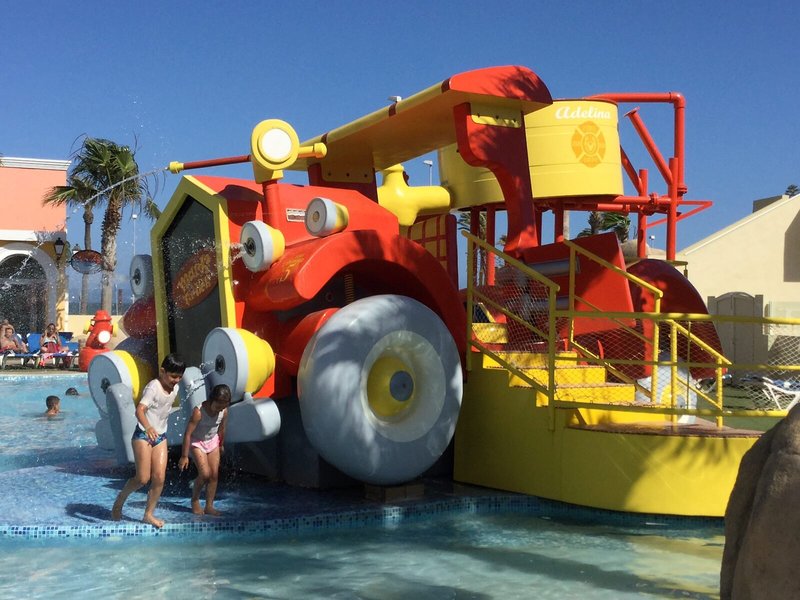 Mediterraneo Bay Hotel & Resort 40