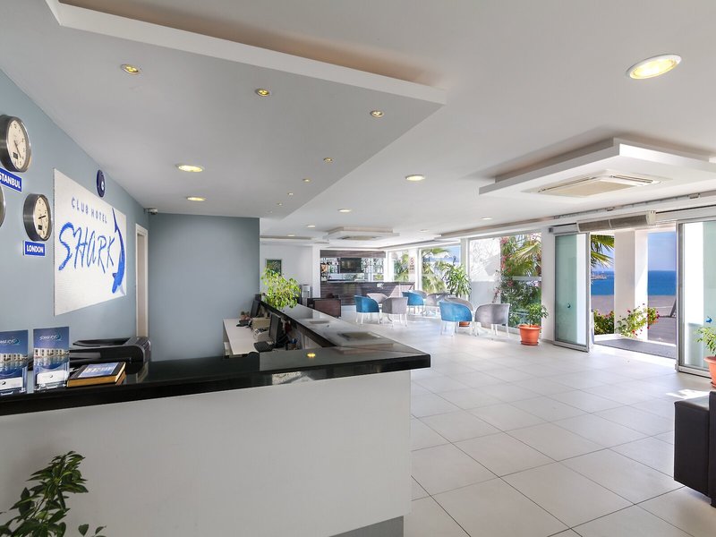 Shark Club Hotel 21