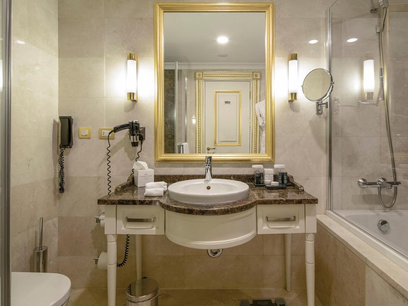 Crowne Plaza Hotel Istanbul - Asia 50