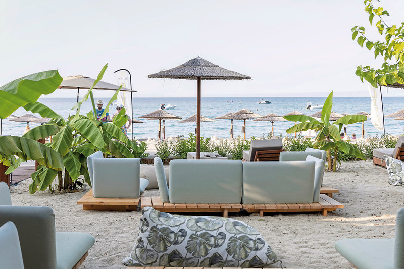 Royal Hotel and Suites 40