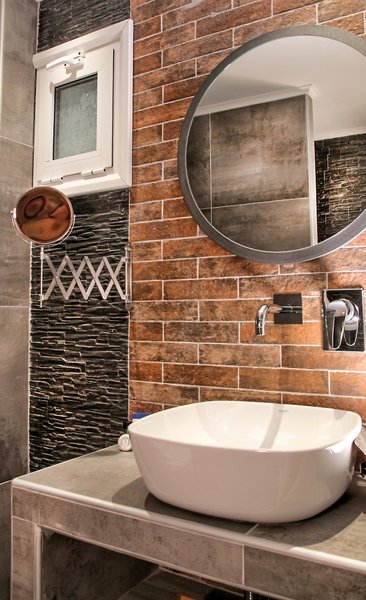 Royal Hotel & Apartments 24