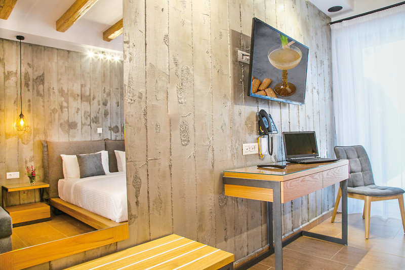 Royal Hotel & Apartments 28