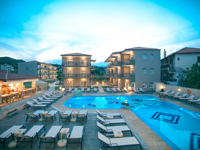 Royal Hotel and Suites 1