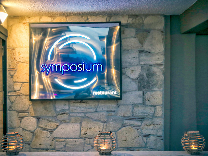 Royal Hotel and Suites 21