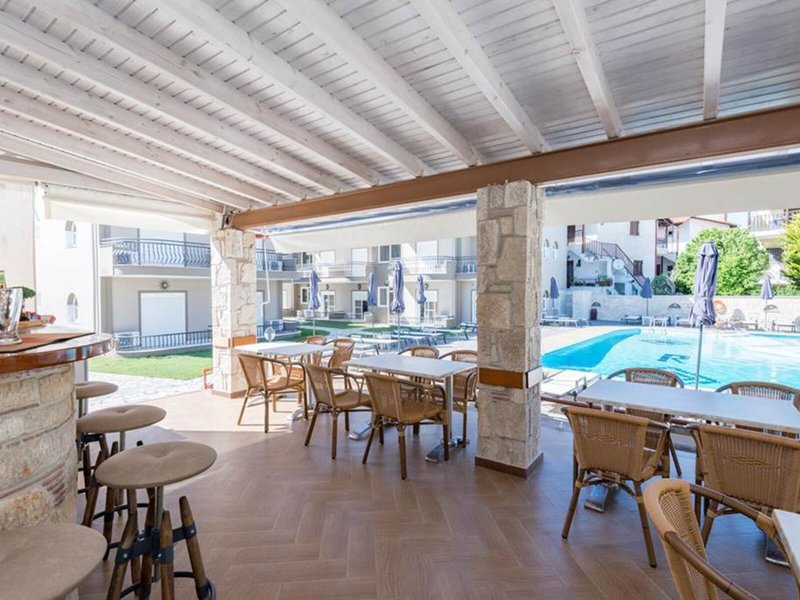 Royal Hotel and Suites 28