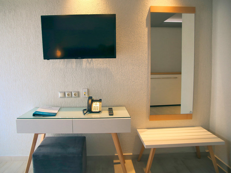 Royal Hotel and Suites 46