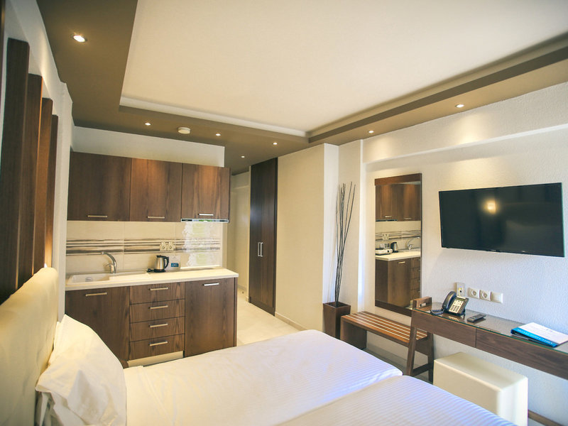 Royal Hotel and Suites 48