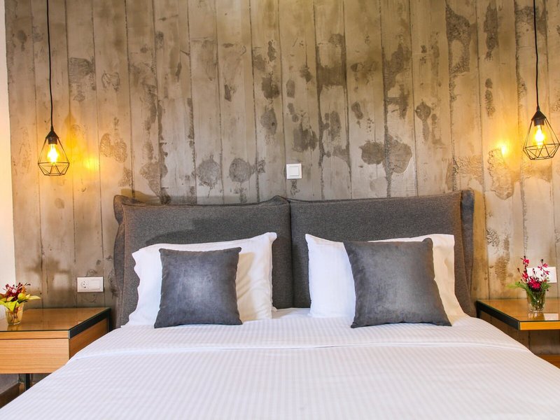 Royal Hotel and Suites 50