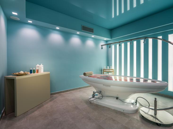 Zante Park Resort & Spa 9