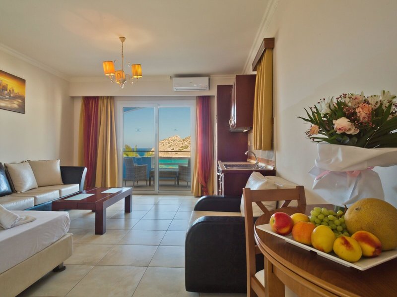 Royal Beach Hotel 11