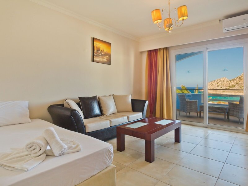 Royal Beach Hotel 12