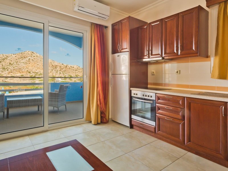 Royal Beach Hotel 14