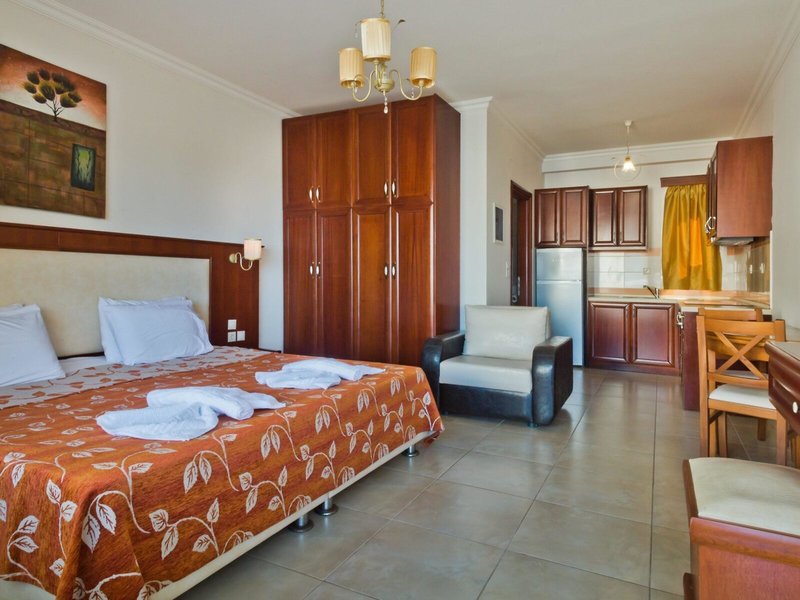 Royal Beach Hotel 18