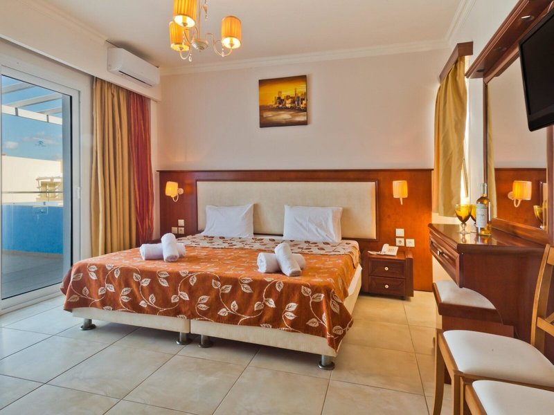 Royal Beach Hotel 23