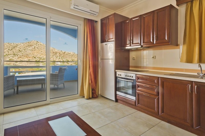 Royal Beach Hotel 16