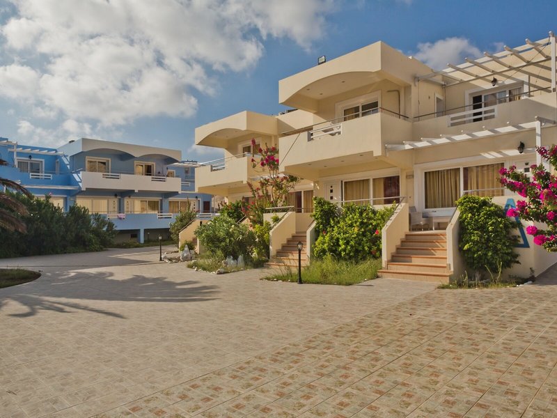 Royal Beach Hotel 1