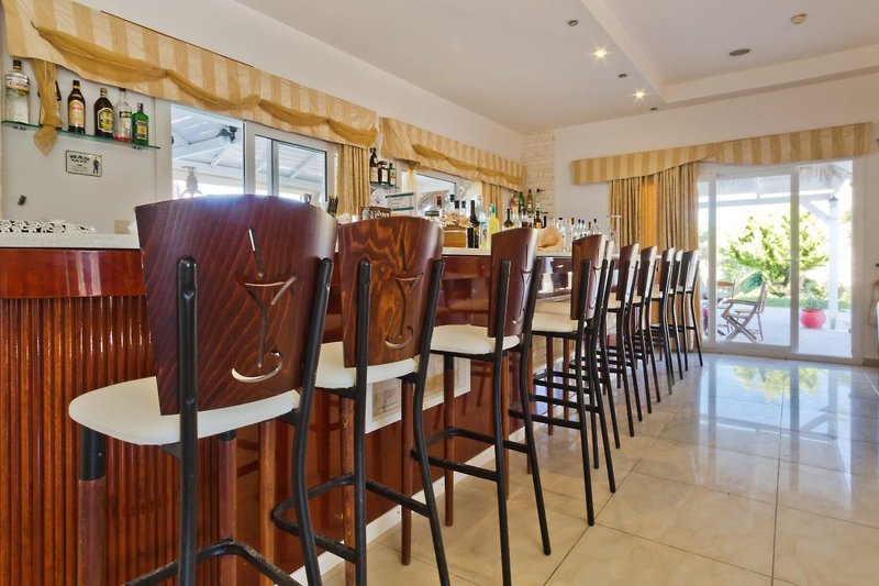 Royal Beach Hotel 11