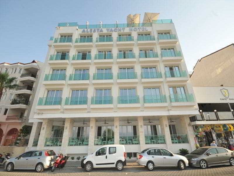 Alesta Yacht Hotel 2