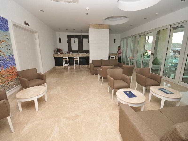 Alesta Yacht Hotel 7