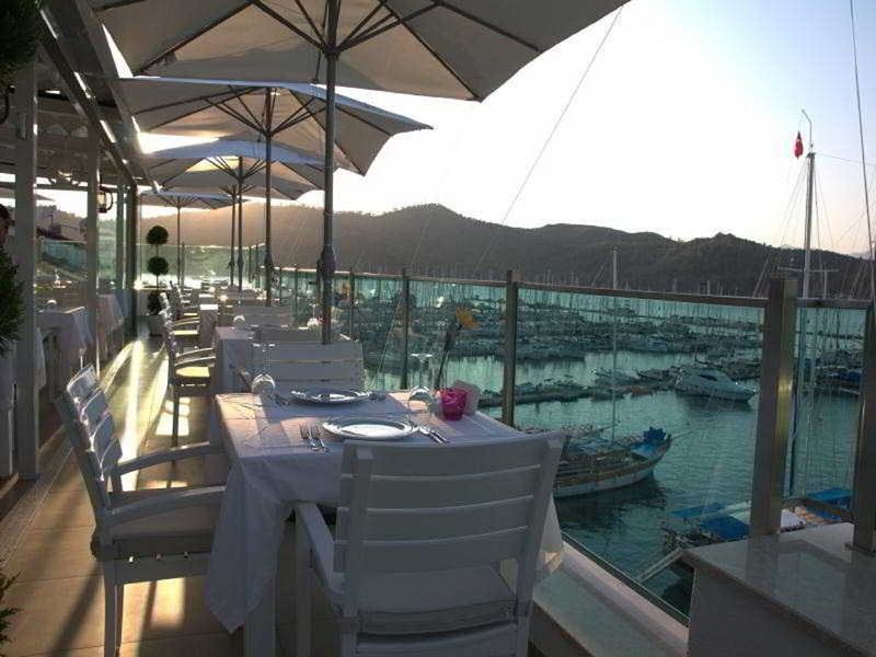 Alesta Yacht Hotel 10