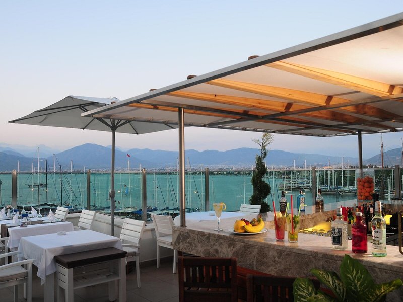 Alesta Yacht Hotel 13