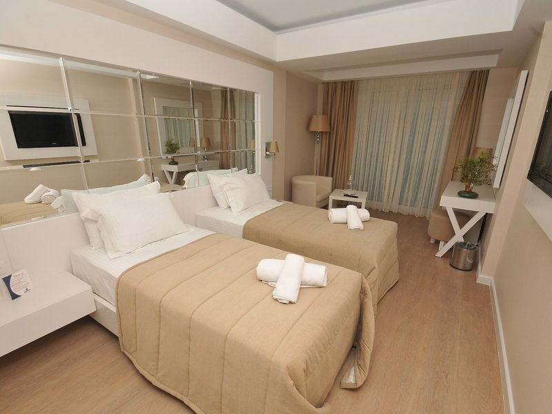 Alesta Yacht Hotel 19