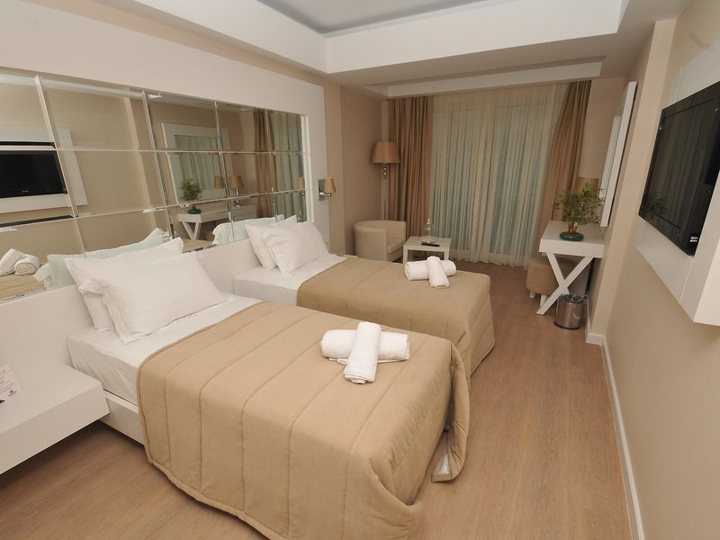 Alesta Yacht Hotel 22