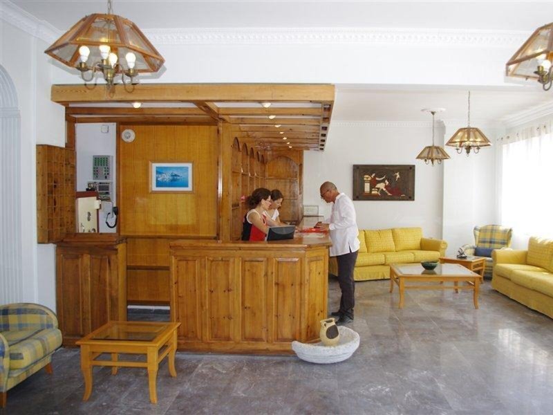 Kamari Blu Boutique Hotel 9