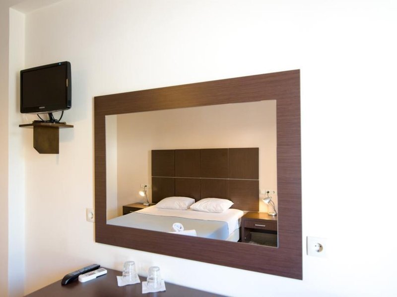 Kamari Blu Boutique Hotel 27