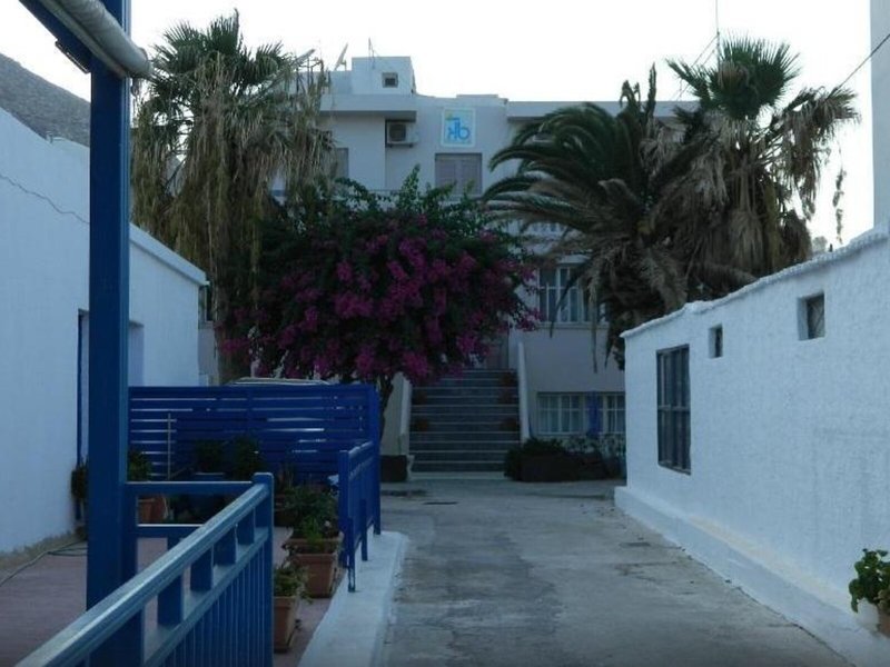 Kamari Blu Boutique Hotel 1