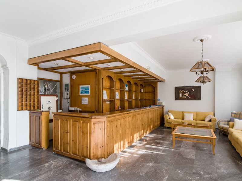 Kamari Blu Boutique Hotel 3