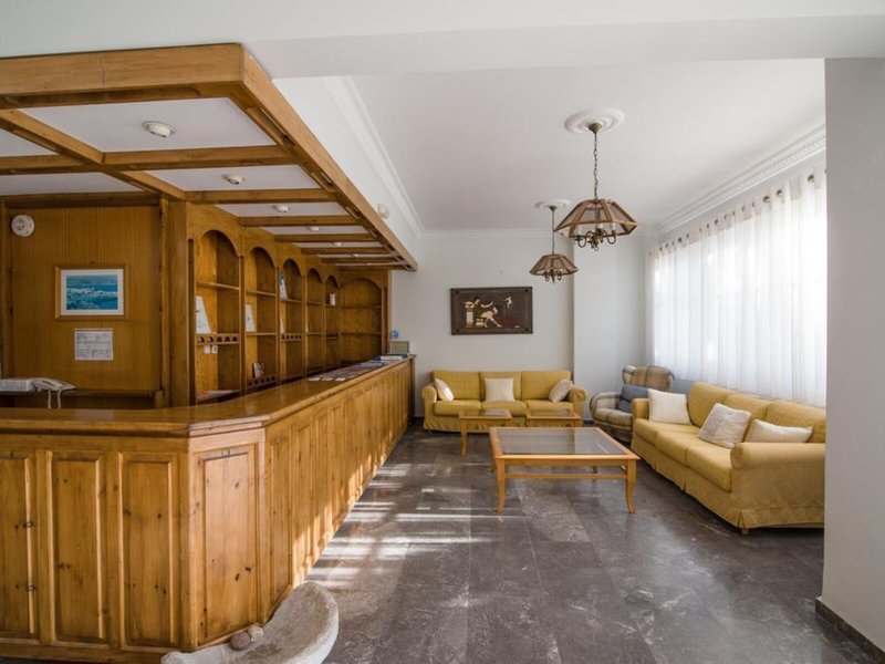 Kamari Blu Boutique Hotel 4