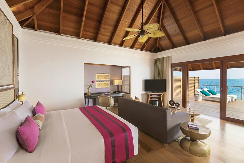 Dusit Thani Maldives 12