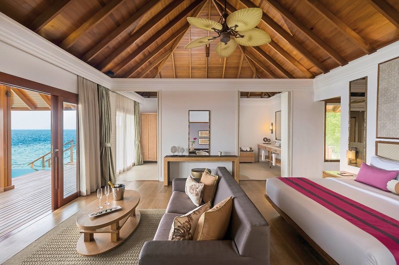 Dusit Thani Maldives 13